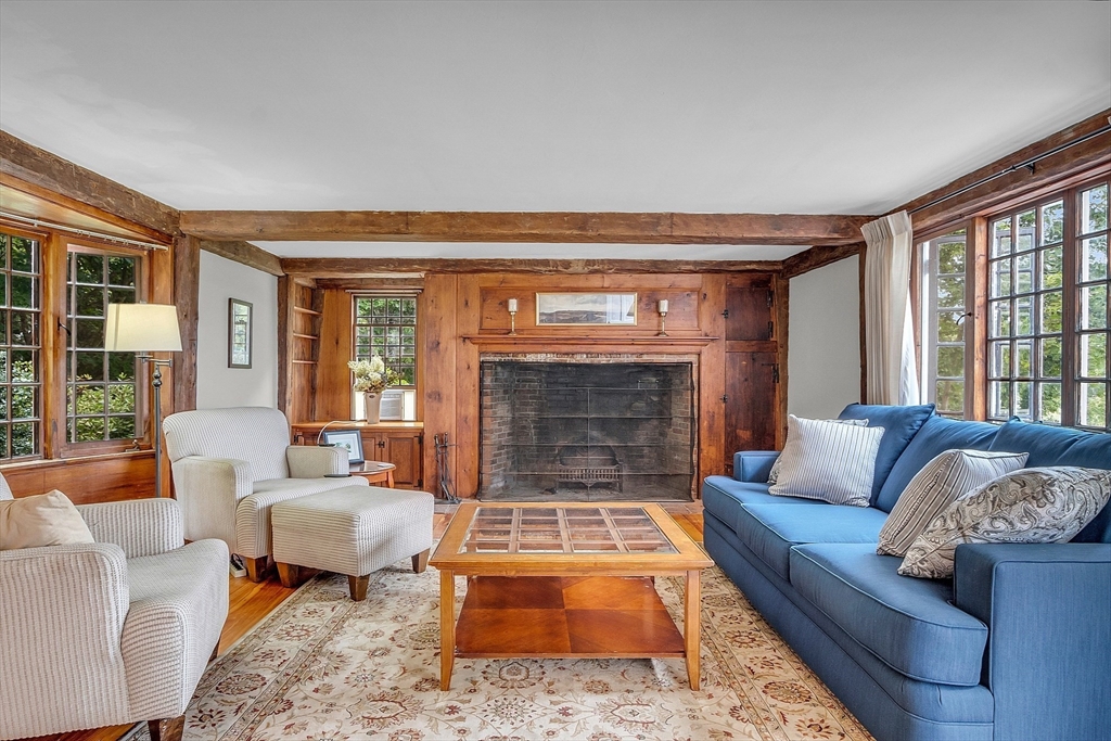 156 Bridge Street Hamilton, MA 01982 - Photo 2 of 42 Gallery Image 2
