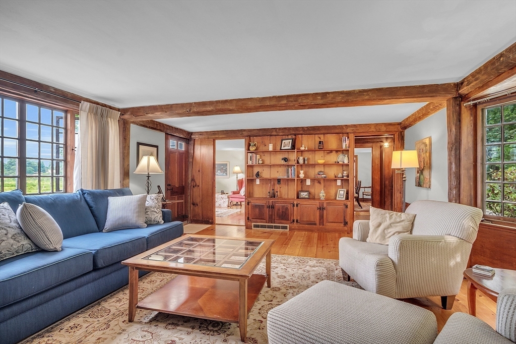 156 Bridge Street Hamilton, MA 01982 - Photo 3 of 42 Gallery Image 3