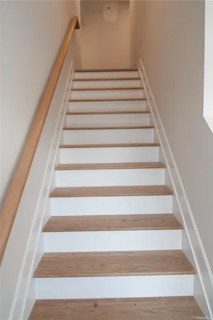 $3,975 | 1090 New York Avenue, Unit PH, Huntington Station, NY 11746