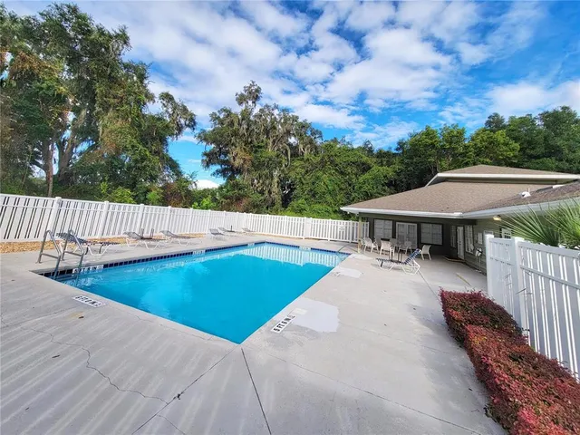 $262,500 | 12523 Northwest 7th Place, Newberry, FL 32669