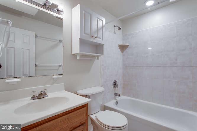 8610 Turkey Hill Road White Plains, MD 20695 - Photo 41 of 47 a bathroom with a sink toilet and shower