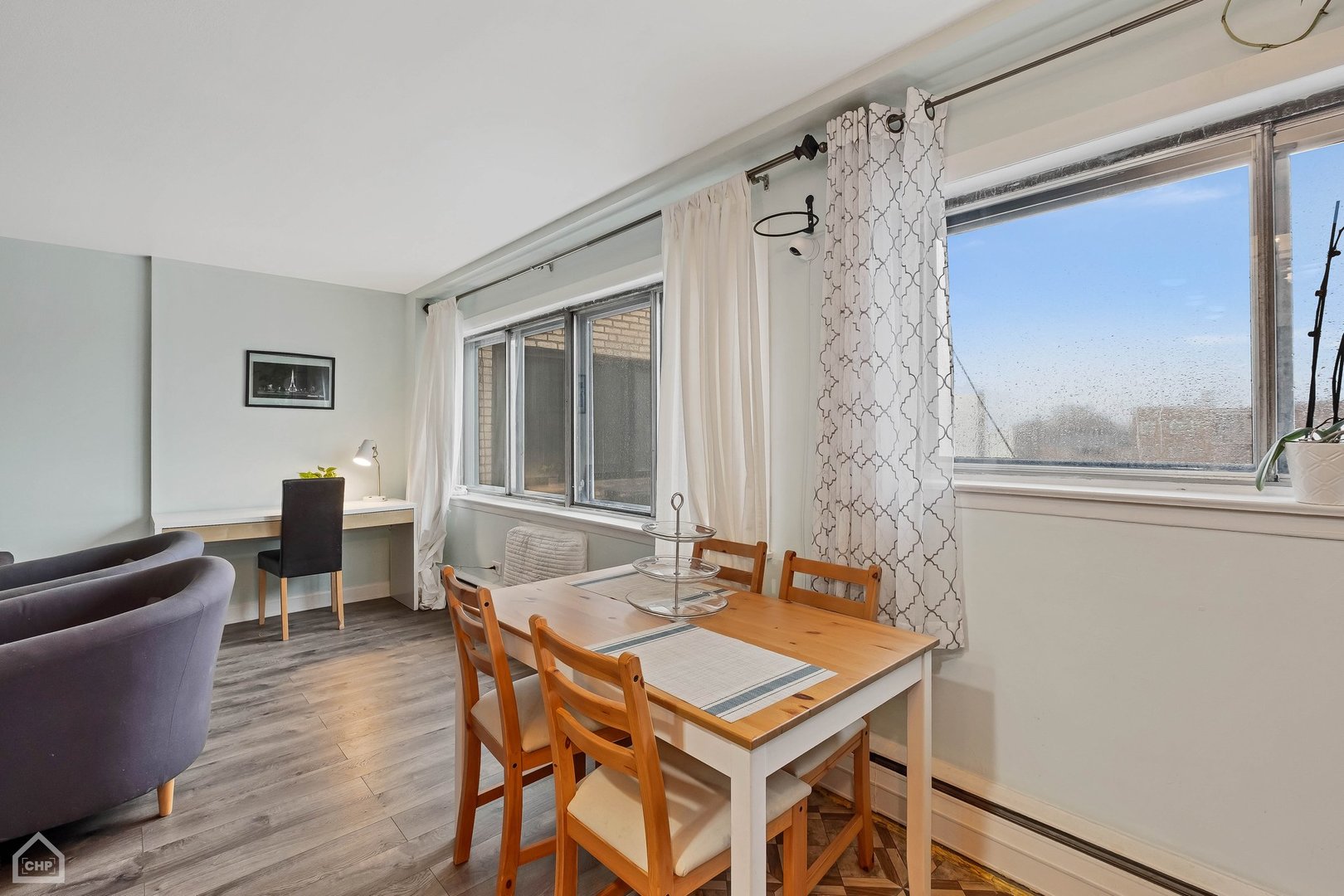 7540 North Ridge Boulevard, Unit 4B Chicago, IL 60645 - Photo 11 of 17 Gallery Image 11