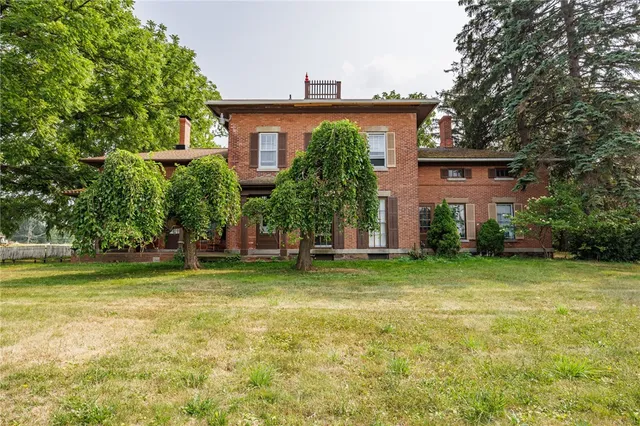 $2,250 | 981 Latta Road, Unit 1, Greece, NY 14612