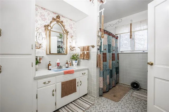 $2,250 | 981 Latta Road, Unit 1, Greece, NY 14612