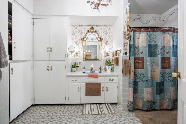 $2,250 | 981 Latta Road, Unit 1, Greece, NY 14612