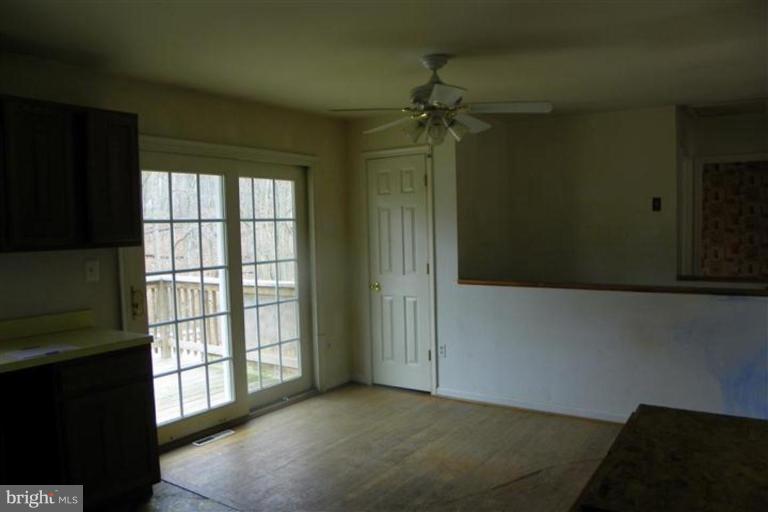1228 Cherrytown Road Westminster, MD 21158 - Photo 3 of 20 Dining Area