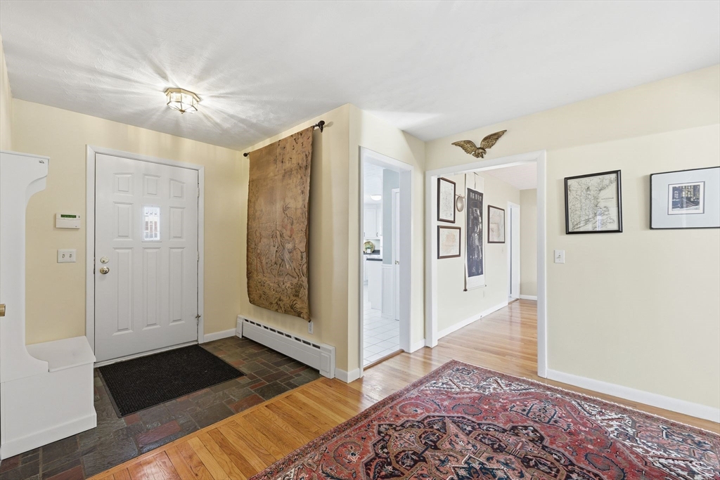 112 Grassy Gutter Road Longmeadow, MA 01106 - Photo 4 of 35