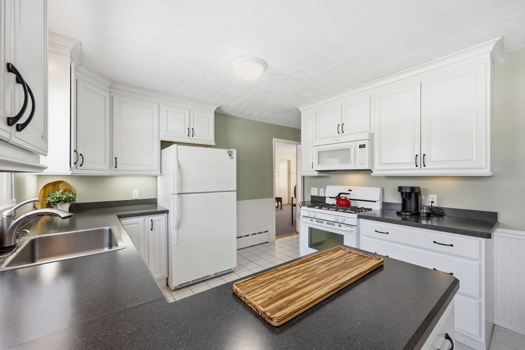 112 Grassy Gutter Road Longmeadow, MA 01106 - Photo 9 of 35