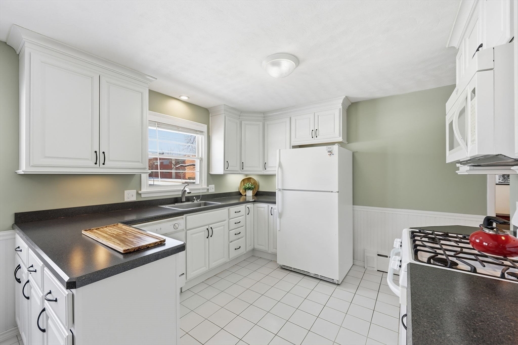 112 Grassy Gutter Road Longmeadow, MA 01106 - Photo 10 of 35