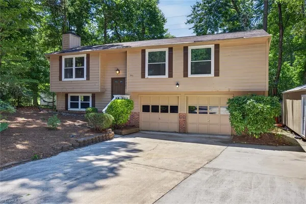 $315,000 | 1109 Century Park Avenue, Kernersville, NC 27284