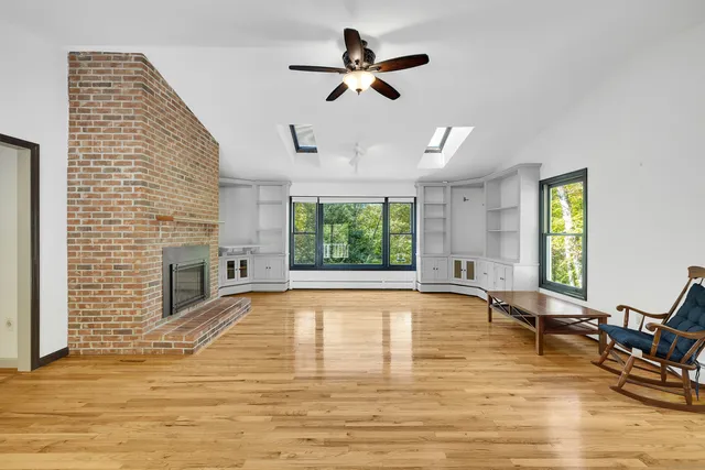 $669,900 | 367 Sachem Road, Southbury, CT 06488