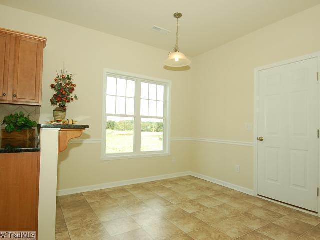 4580 Silo Ridge Clemmons, NC 27012 - Photo 4 of 16 Breakfast.