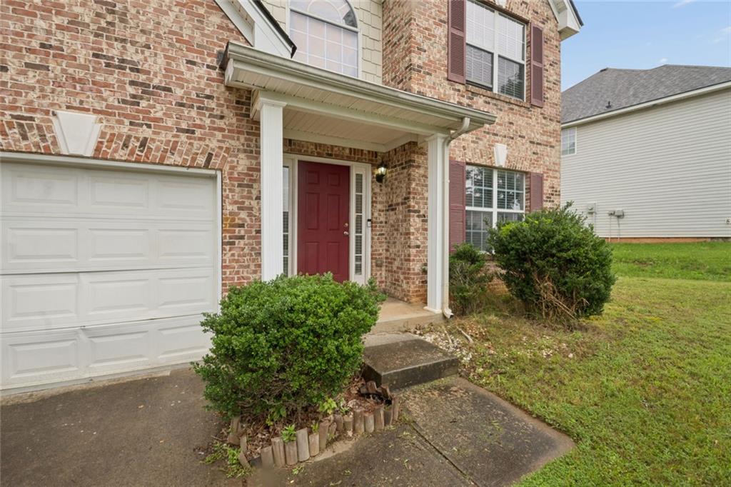 439 Lake Ridge Lane Fairburn, GA 30213 - Photo 2 of 42