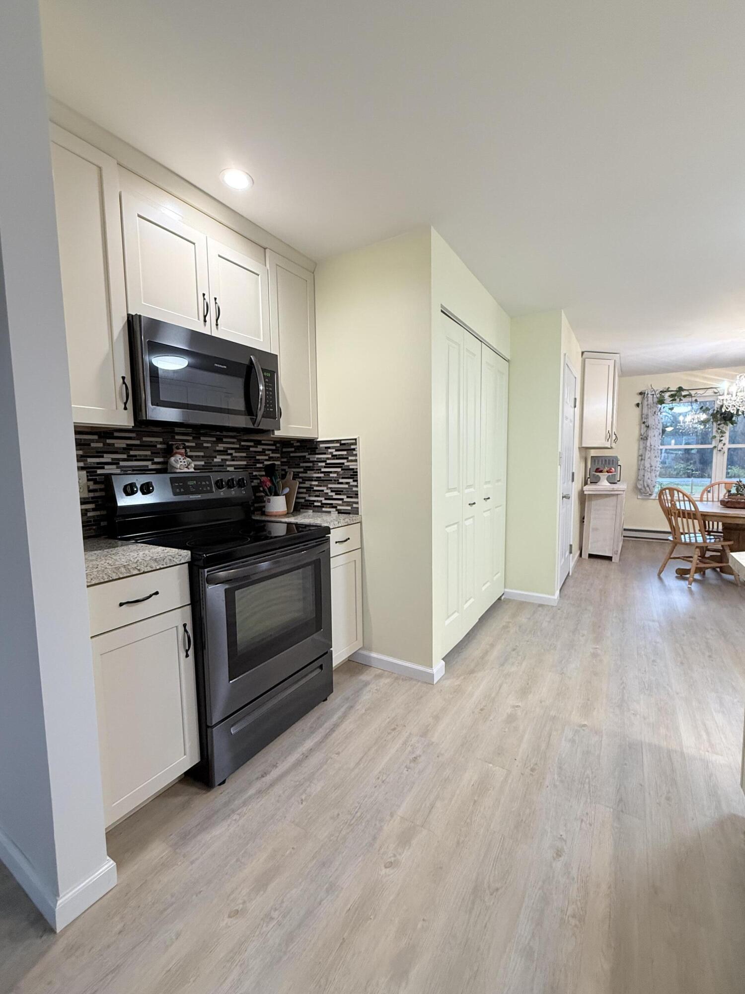 300 Robinson Road Plattsburgh, NY 12901 - Photo 6 of 22 Gallery Image 6