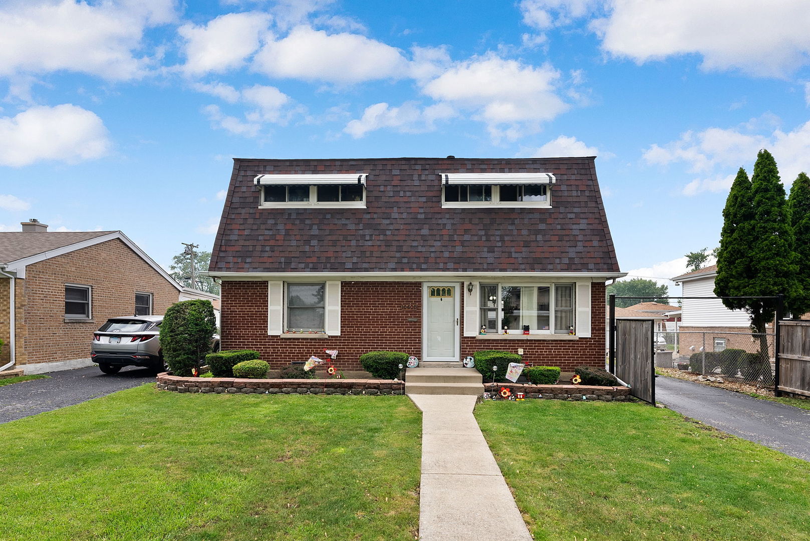 10608 Moody Avenue Chicago Ridge, IL 60415 - Photo 1 of 38