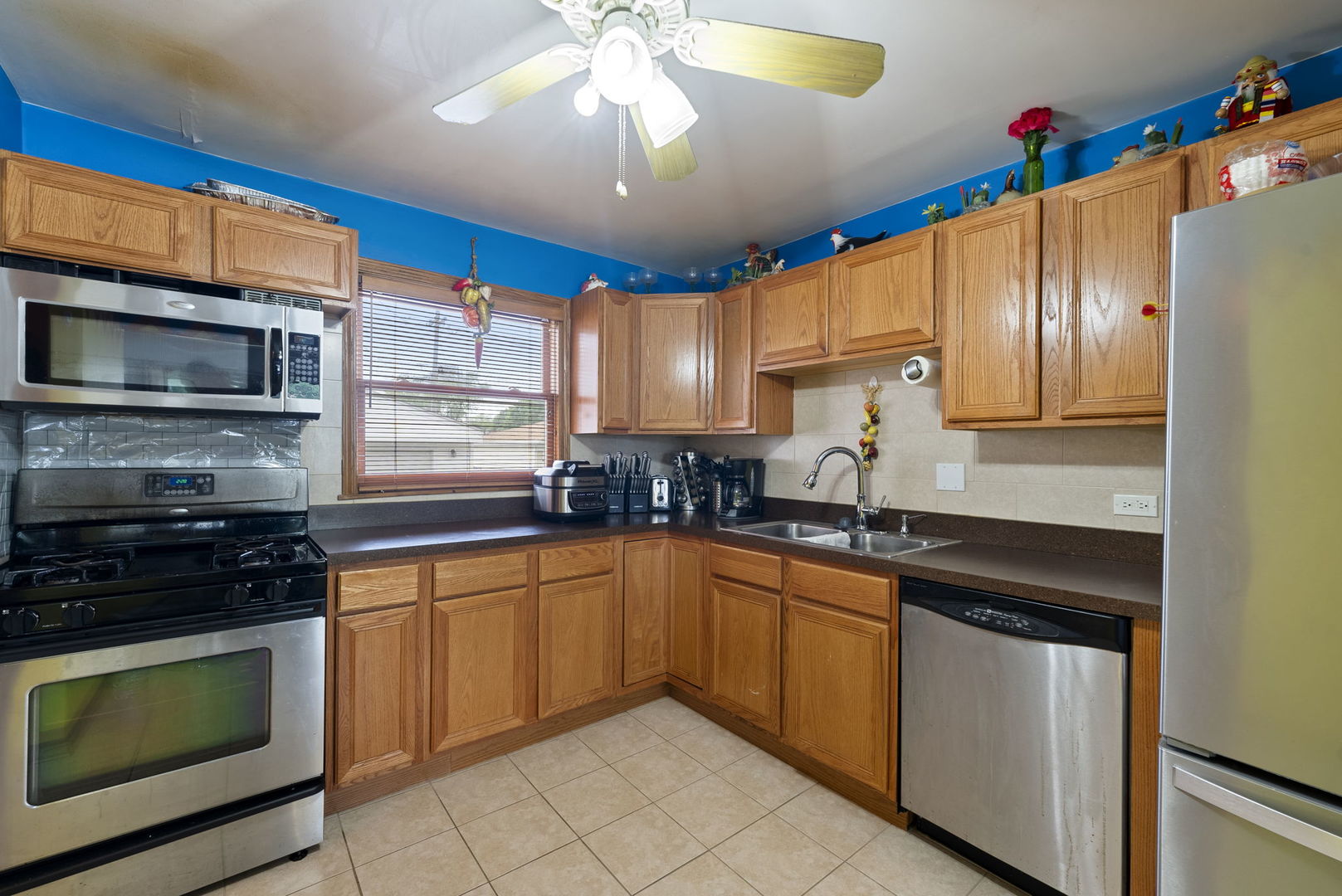 10608 Moody Avenue Chicago Ridge, IL 60415 - Photo 6 of 38