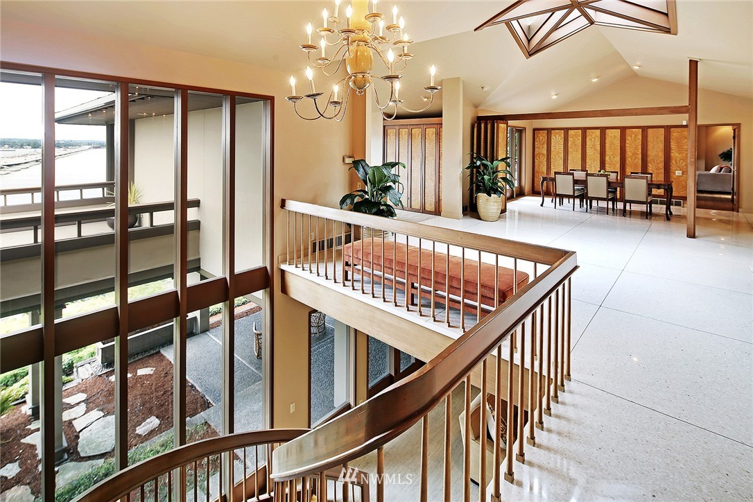 3223 Evergreen Point Road Medina, WA 98039 - Photo 3 of 25