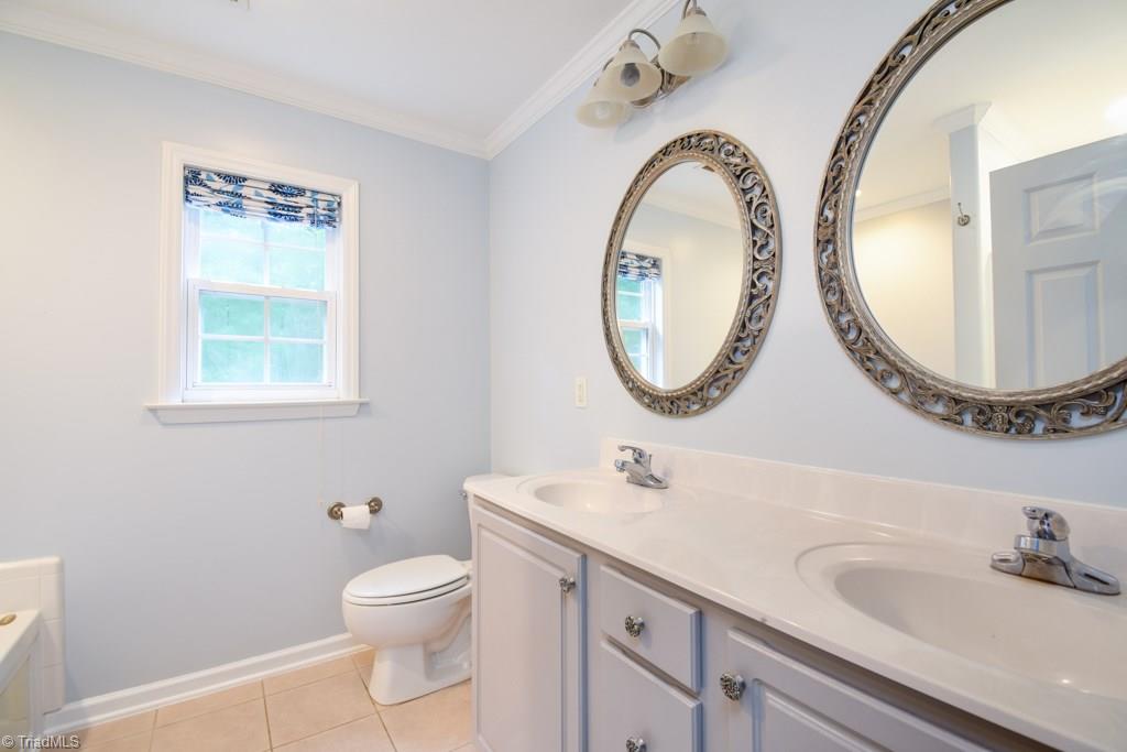 647 Barrocliff Road Clemmons, NC 27012 - Photo 12 of 25 Gallery Image 12