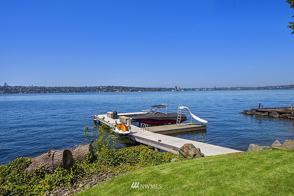 1215 Evergreen Point Road Medina, WA 98039 - Photo 25 of 25 Gallery Image 25