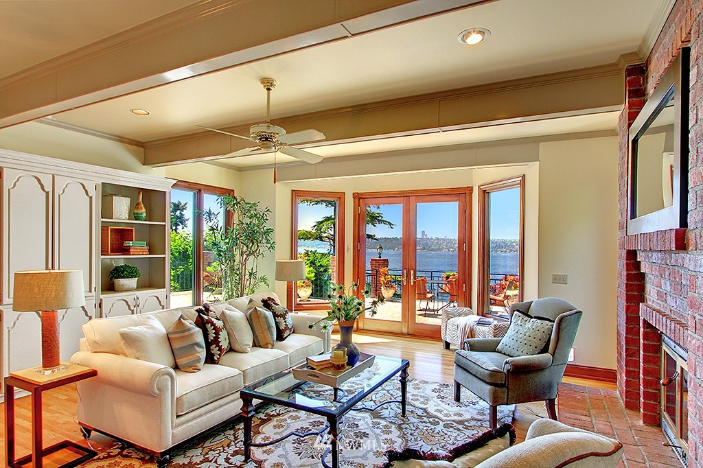 1215 Evergreen Point Road Medina, WA 98039 - Photo 6 of 25 Gallery Image 6
