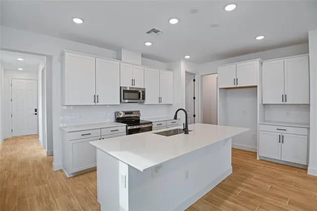 $445,950 | 1675 Crooked Crk Street, St. Cloud, FL 34771