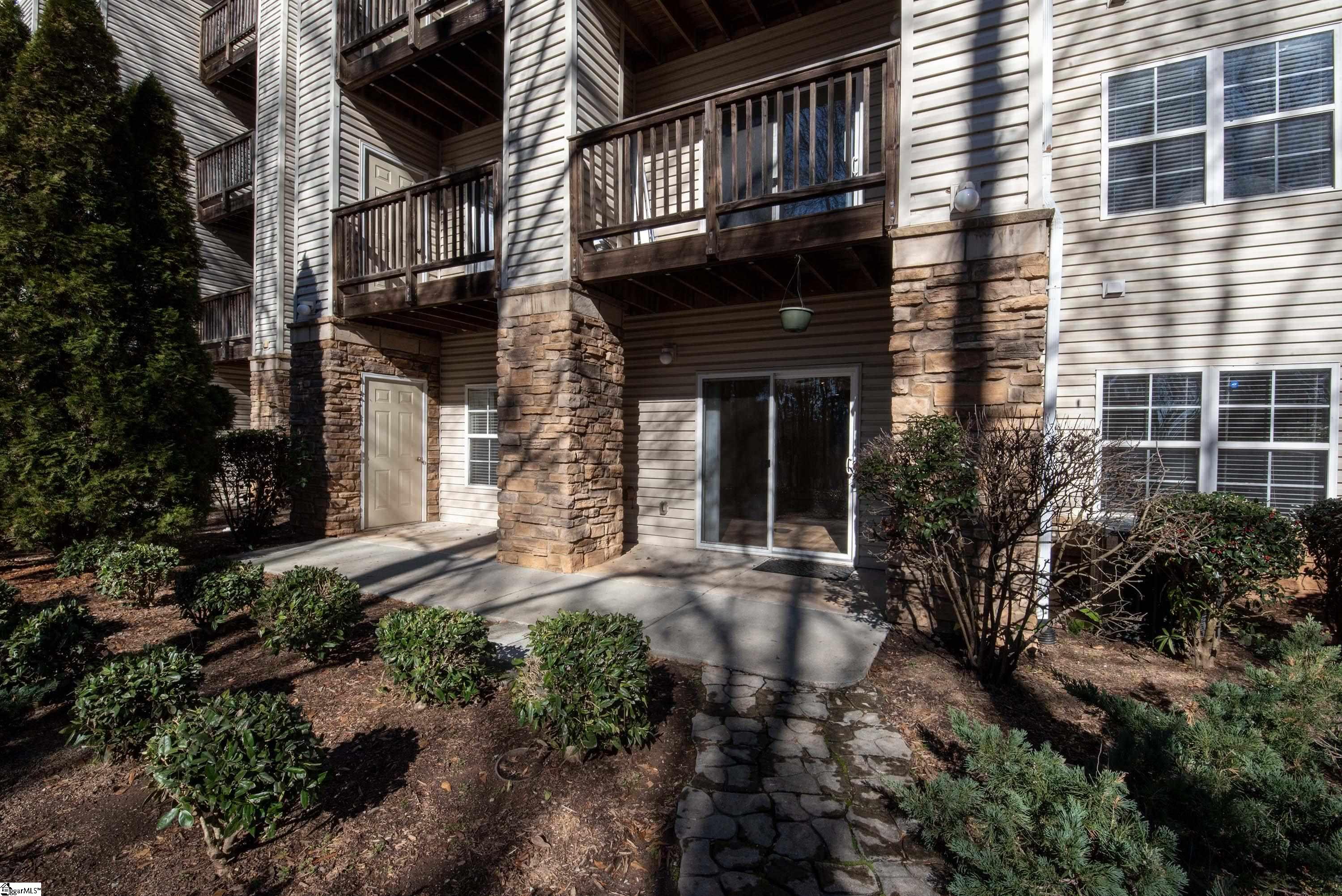 202 Lookover Drive Anderson, SC 29621 - Photo 3 of 36 Gallery Image 3
