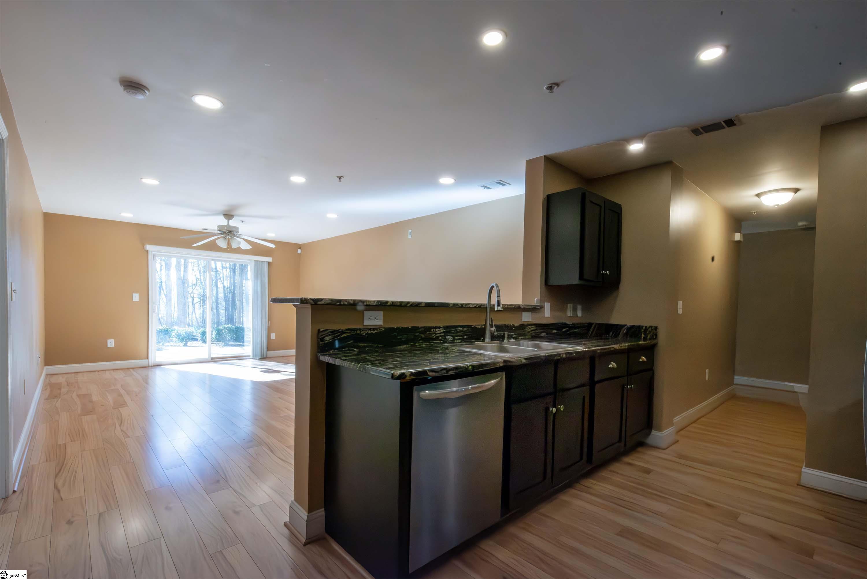 202 Lookover Drive Anderson, SC 29621 - Photo 6 of 36 Gallery Image 6