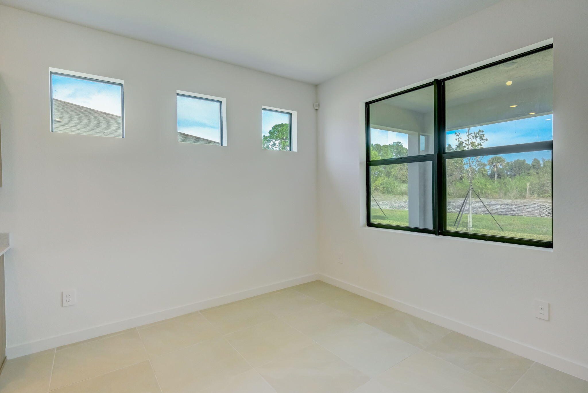5946 Southeast Sky Blue Circle Stuart, FL 34997 - Photo 12 of 26 dining room