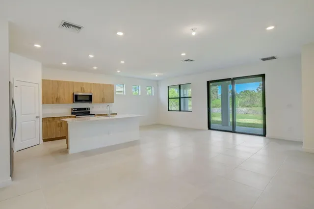 $3,800 | 5946 Southeast Sky Blue Circle, Stuart, FL 34997