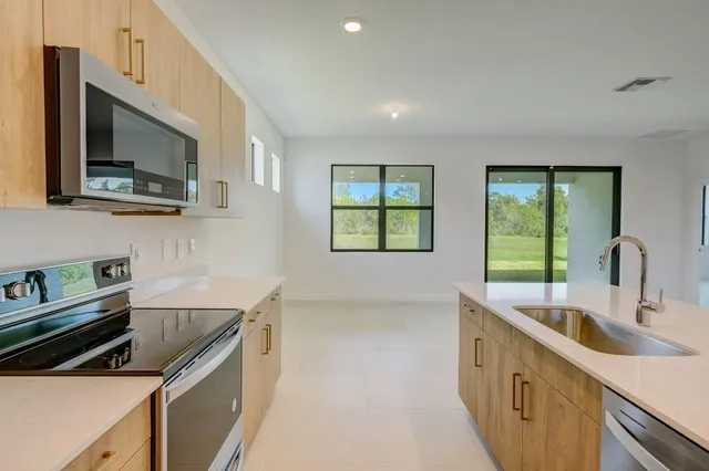 $3,800 | 5946 Southeast Sky Blue Circle, Stuart, FL 34997