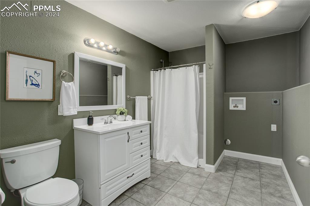 8585 Snowslide Trail Rye, CO 81069 - Photo 34 of 41 Auxiliary dwelling/guest quarters - bathroom