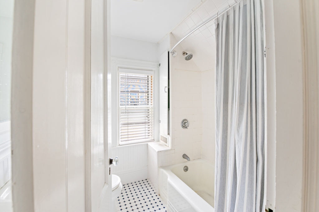 18 Maple Street Watertown, MA 02472 - Photo 14 of 26