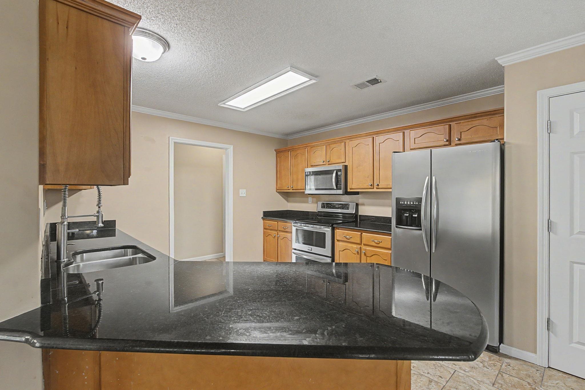 4629 Westbrook Road Bartlett, TN 38135 - Photo 4 of 34 Gallery Image 4