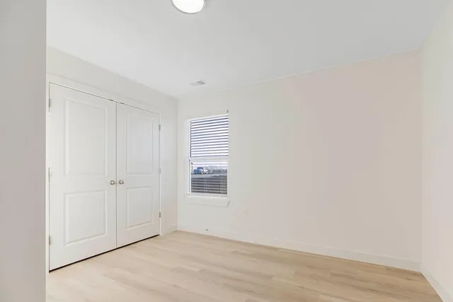 $319,000 | 3827 Northwest 93rd Street, Kansas City, MO 64154