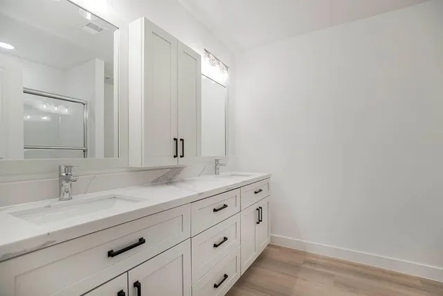 $319,000 | 3827 Northwest 93rd Street, Kansas City, MO 64154