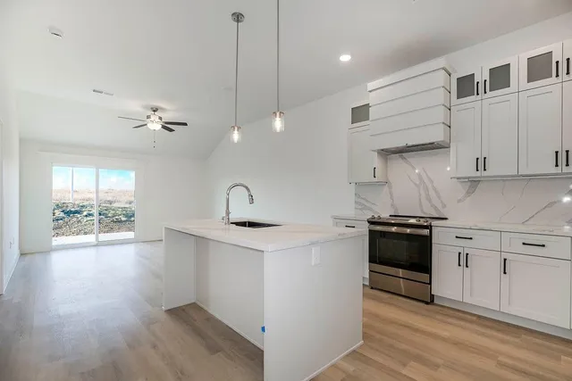 $319,000 | 3827 Northwest 93rd Street, Kansas City, MO 64154