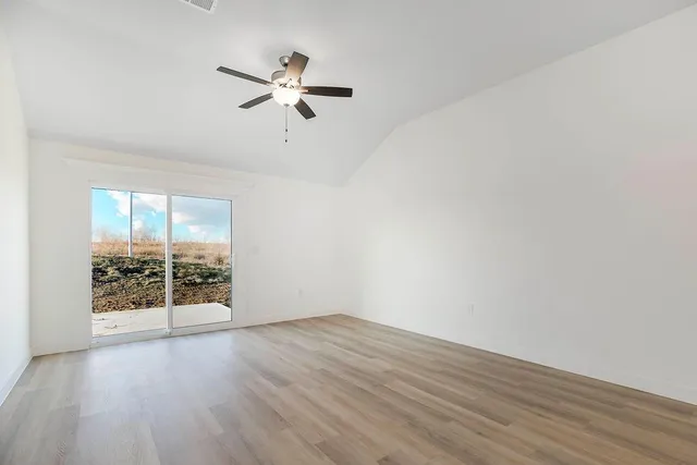 $319,000 | 3827 Northwest 93rd Street, Kansas City, MO 64154