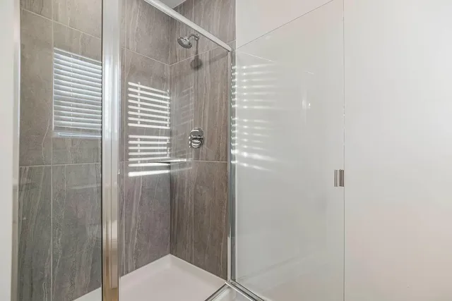 $319,000 | 3827 Northwest 93rd Street, Kansas City, MO 64154