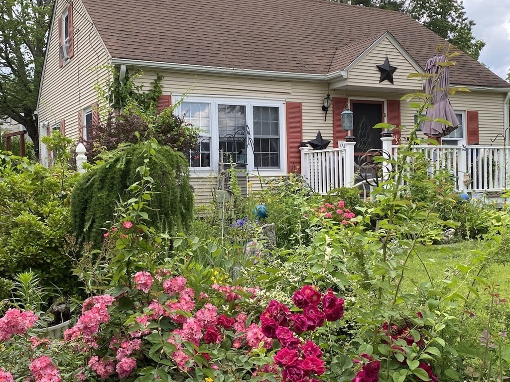 25 Birchwood Road Southwick, MA 01077 - Photo 3 of 39 Gallery Image 3