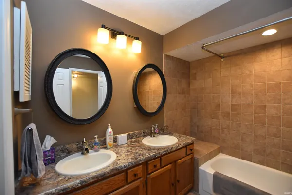 $279,900 | 9136 Greenridge Lane, Bloomington, IN 47401