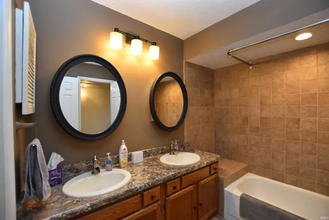 $279,900 | 9136 Greenridge Lane, Bloomington, IN 47401