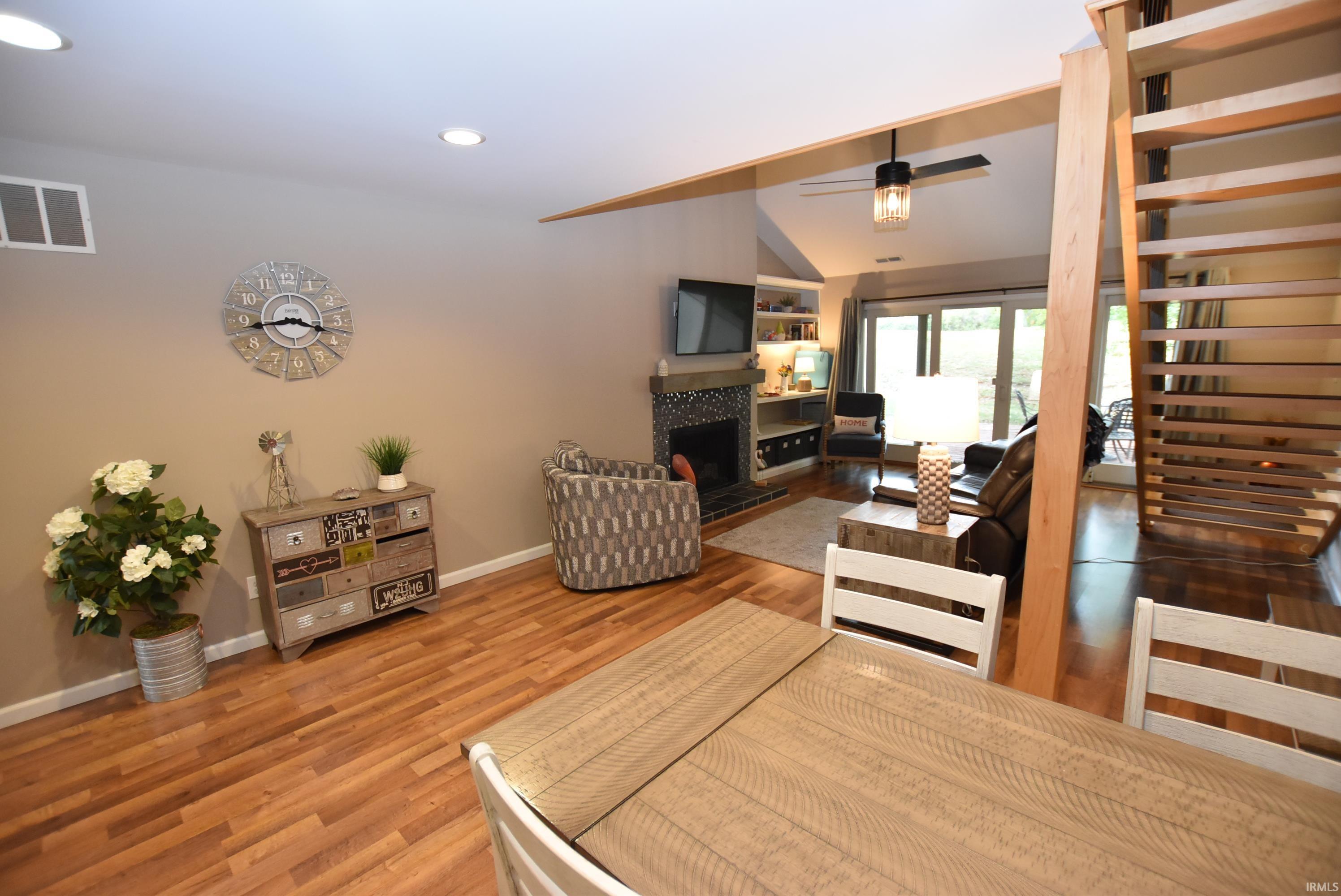 9136 Greenridge Lane Bloomington, IN 47401 - Photo 3 of 24