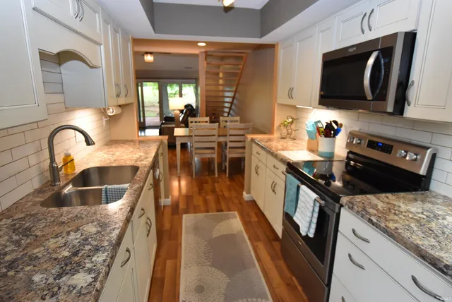 $279,900 | 9136 Greenridge Lane, Bloomington, IN 47401