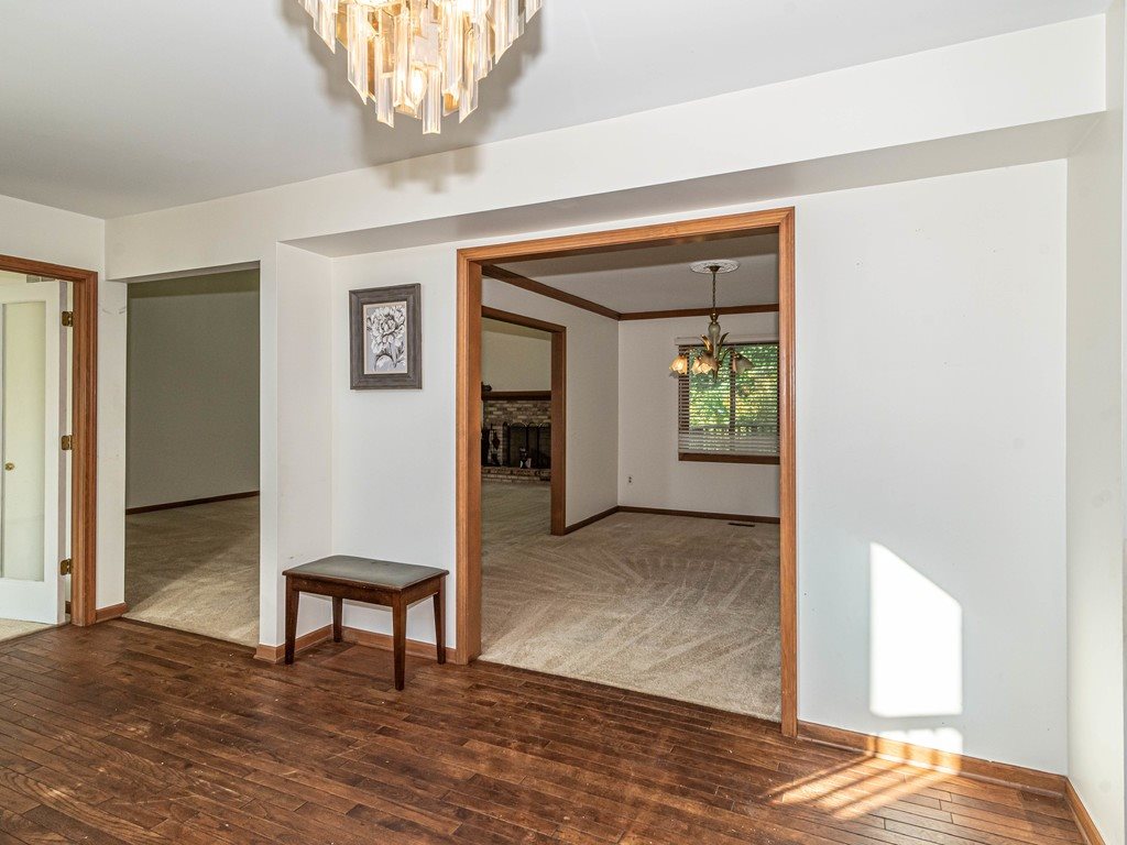 1004 Bembridge Drive Rochester, MI 48307 - Photo 7 of 47 Foyer