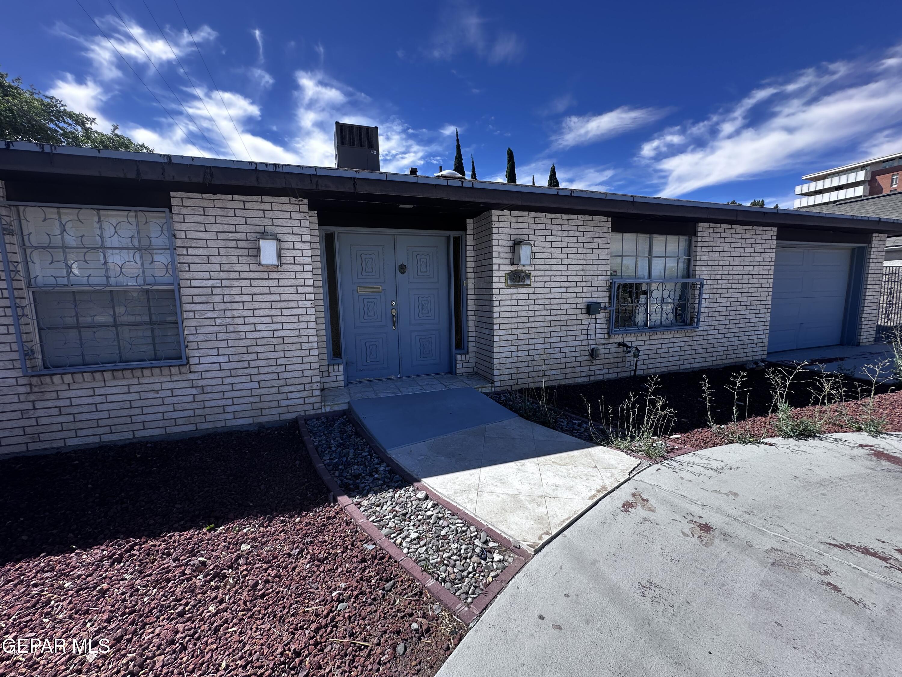 404 East Hague Road El Paso, TX 79902 - Photo 2 of 22 IMG_3861