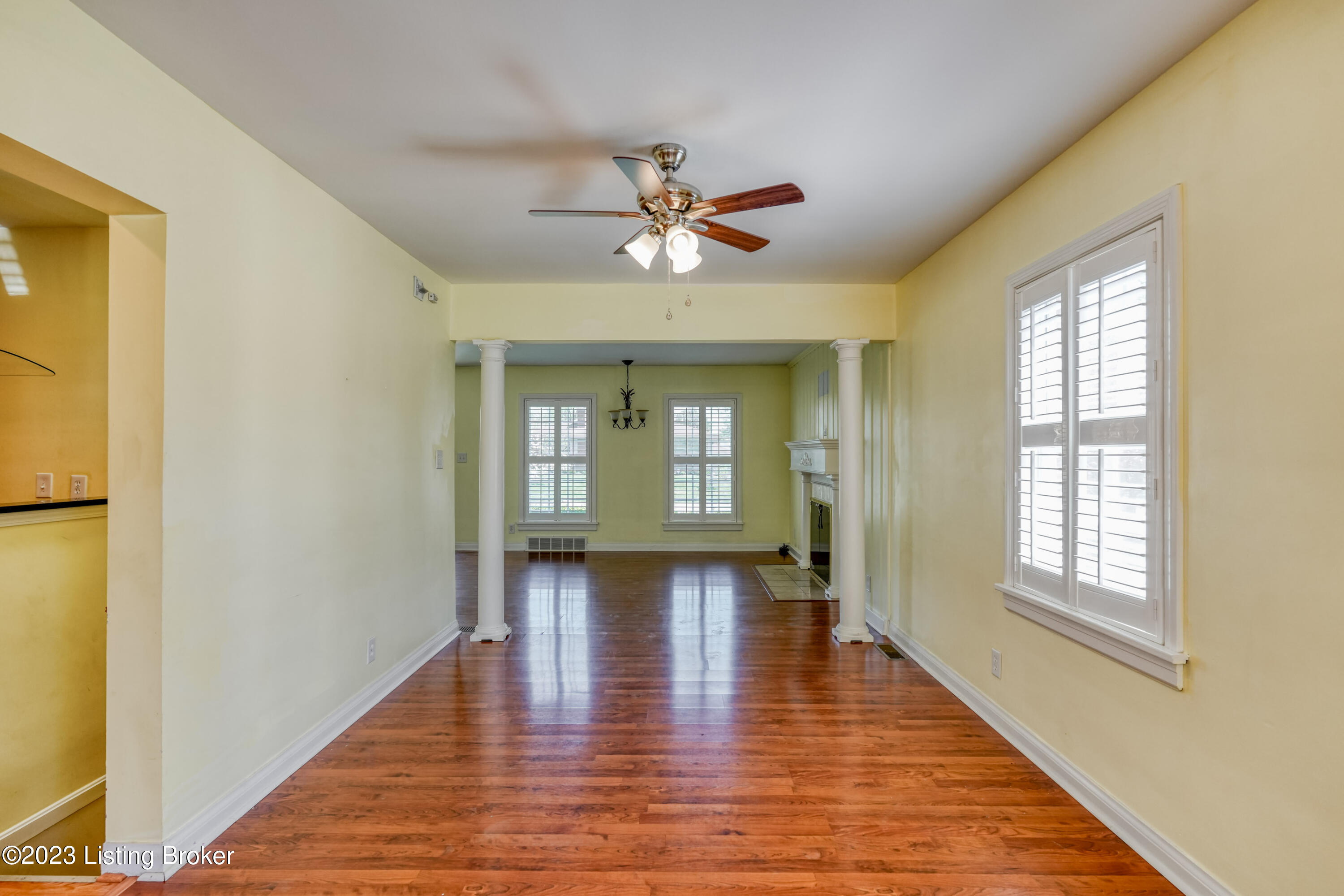 218 Bramton Road Louisville, KY 40207 - Photo 11 of 50 026 - 20230412 04577