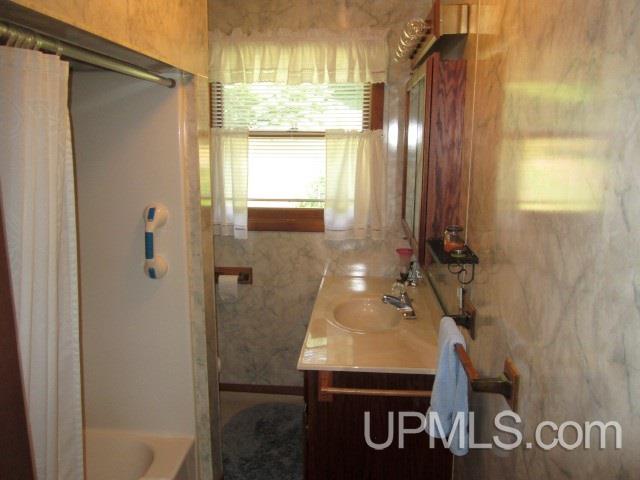 20313 Skanee Road Lanse, MI 49946 - Photo 4 of 23 Gallery Image 4