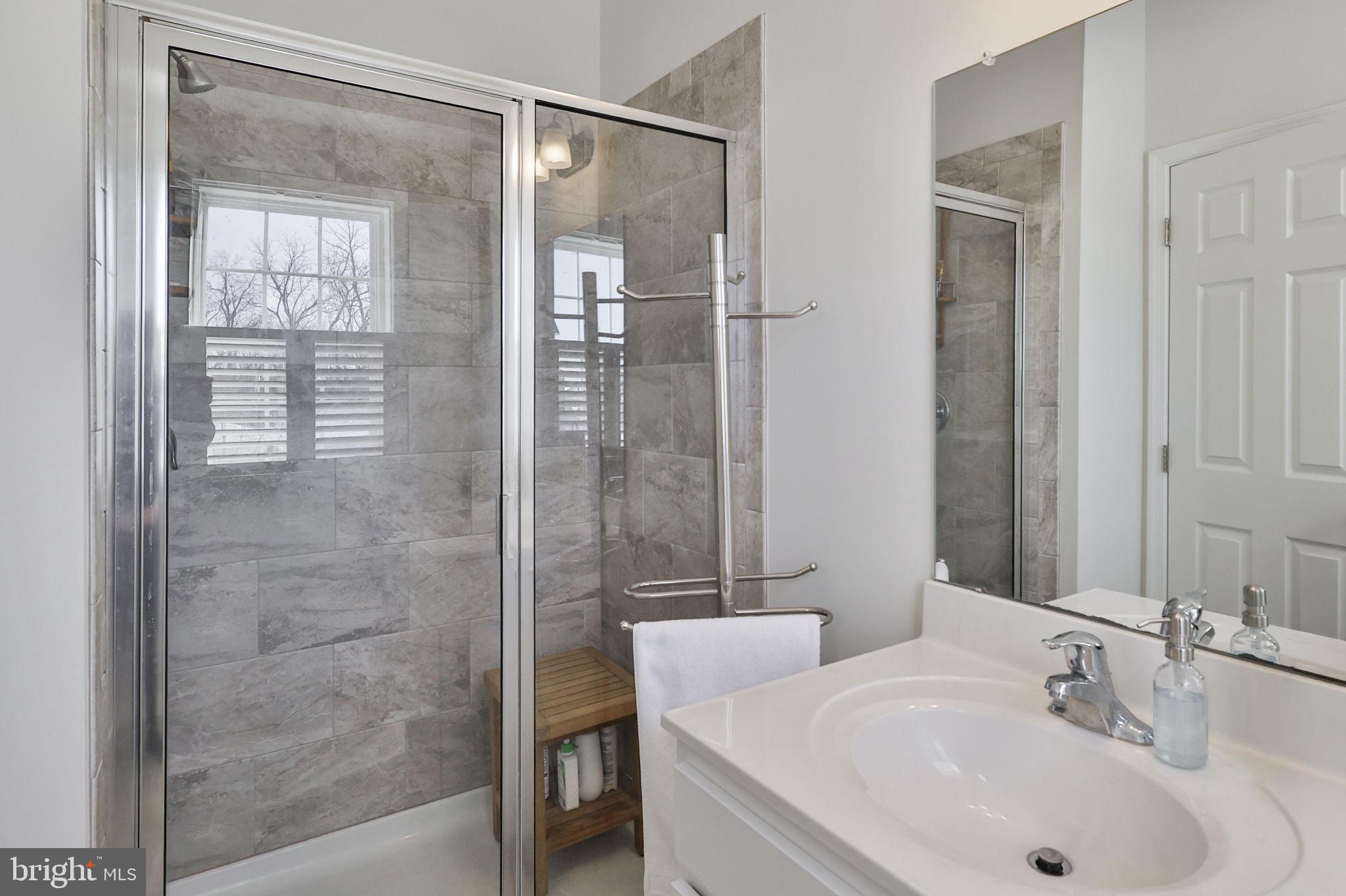 3868 Mink Road Emmaus, PA 18049 - Photo 6 of 34