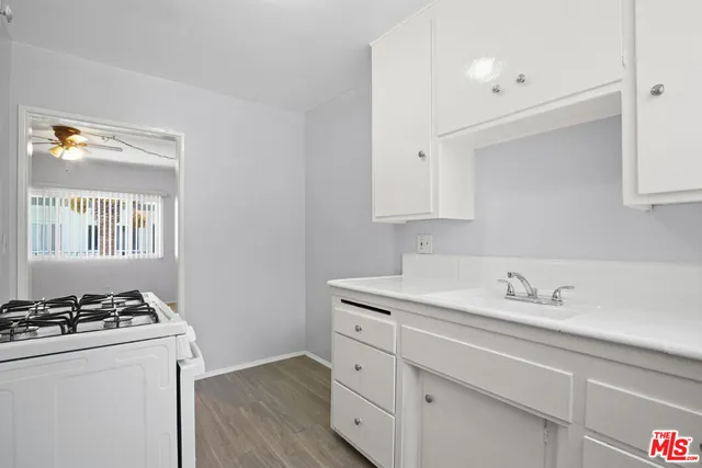 $1,595 | 115 North Oak Street, Unit 29, Inglewood, CA 90301