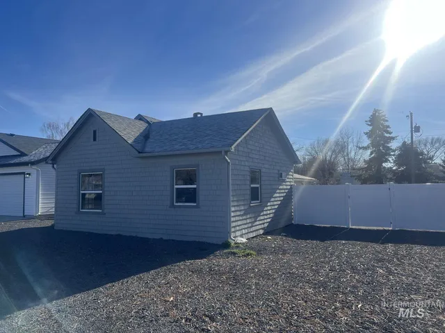 $219,900 | 417 5th Avenue West, Jerome, ID 83338